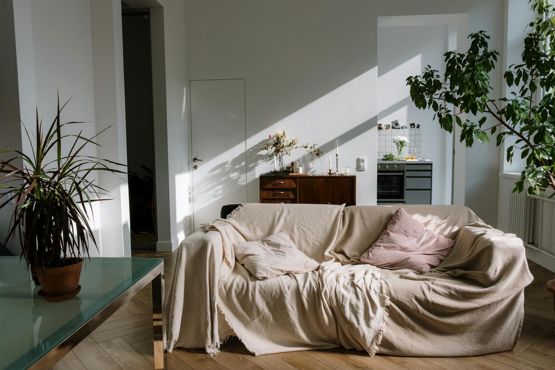 Apa Itu Slow Living dan Bagaimana Cara Menerapkannya di Era Modern?